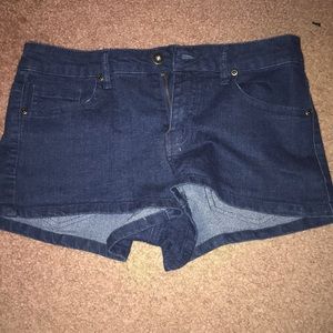 SIZE 29 JEAN SHORTS